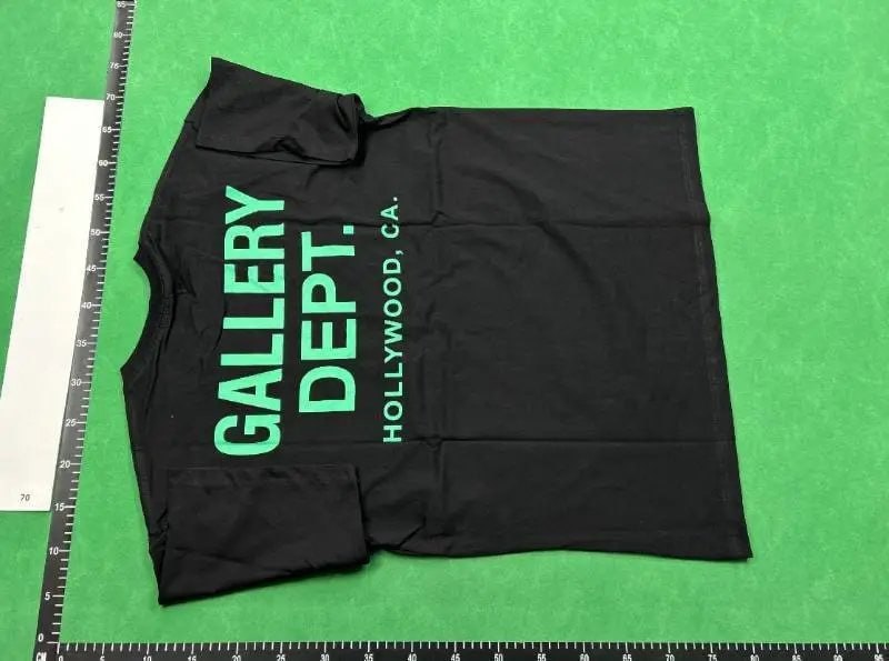Gallery dept T-shirt  (40 CP) - 3