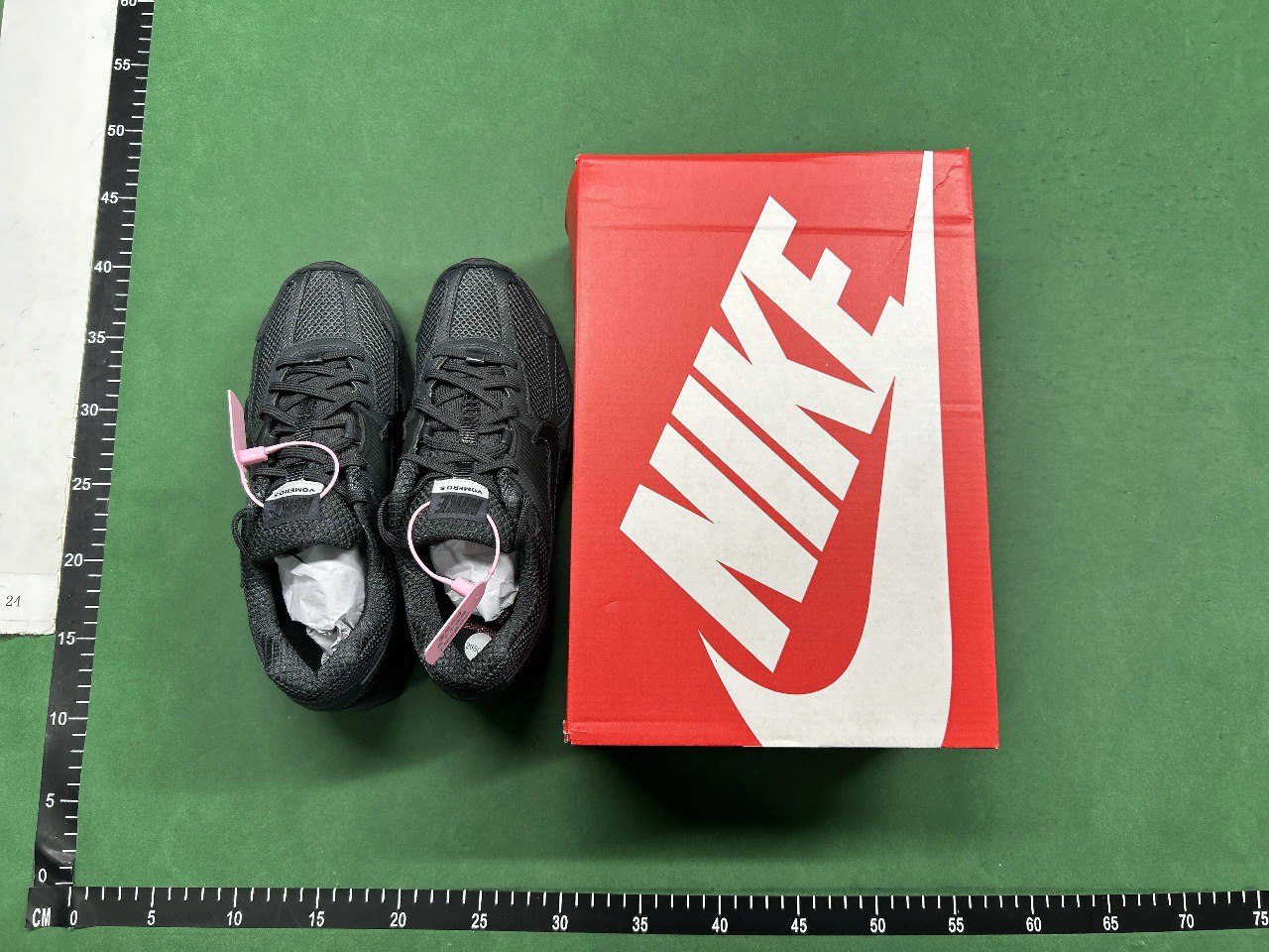 Nike Air Zoom Vomero 5 - 2