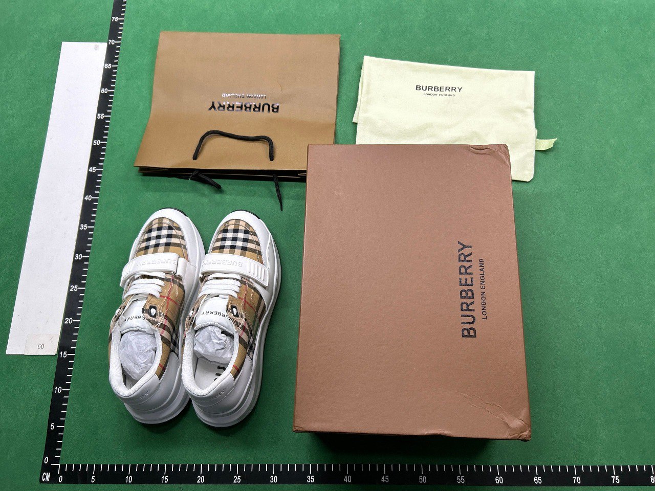 Burberry - 5
