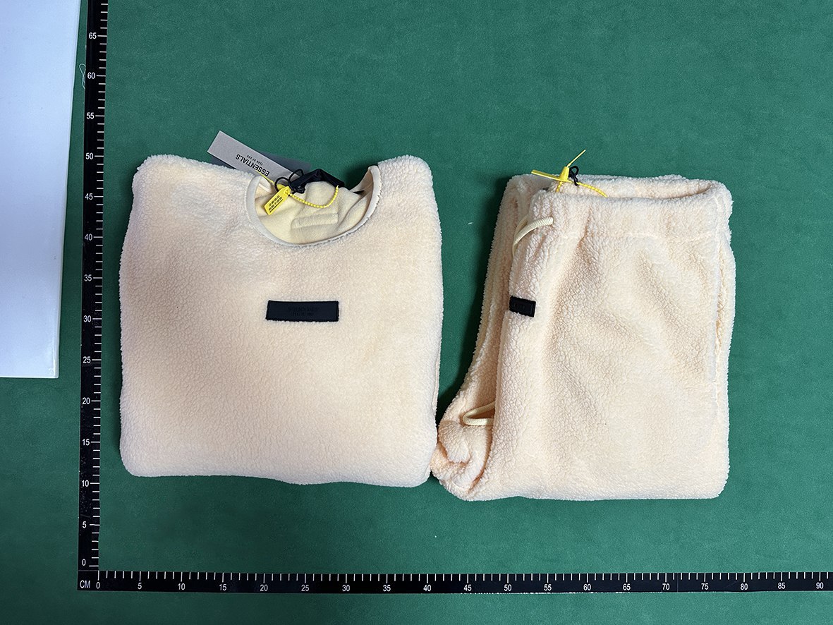 ESSENTIALS Suit - 4