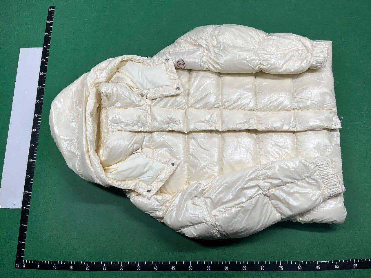 Moncler down jacket   (31 CP) - 3