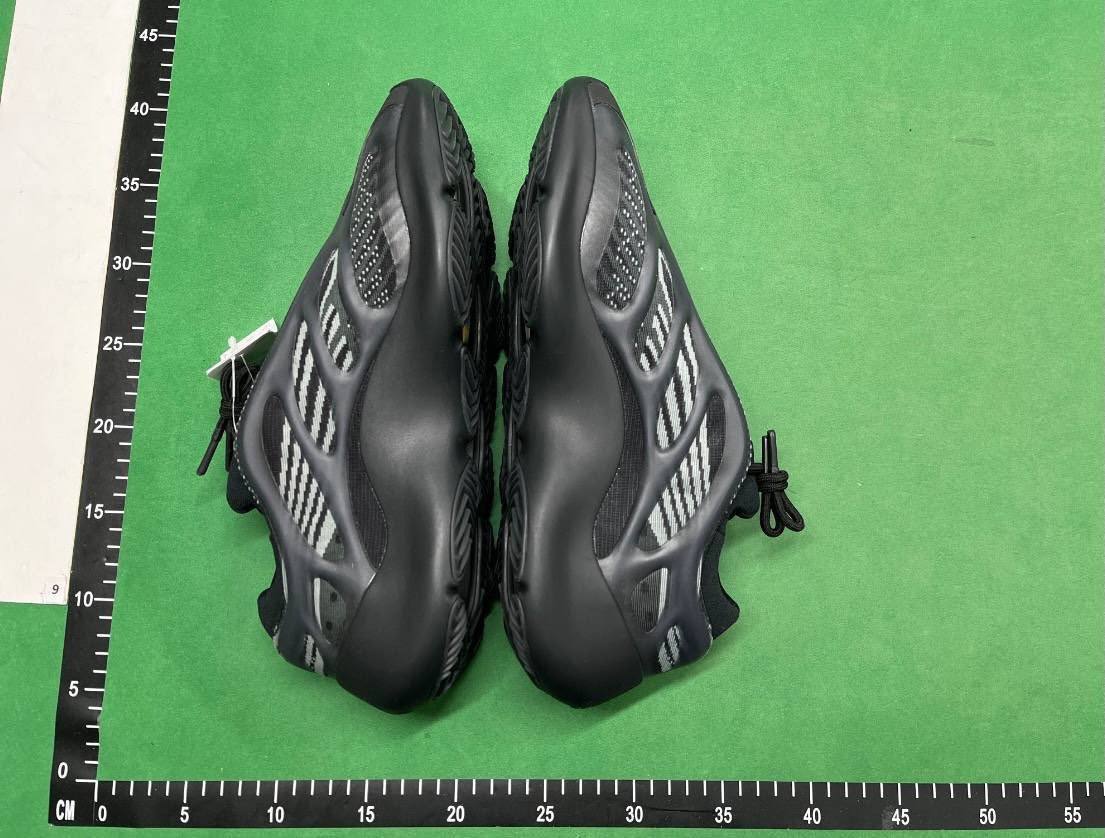 adidas originals Yeezy boots 700 v3 - 3