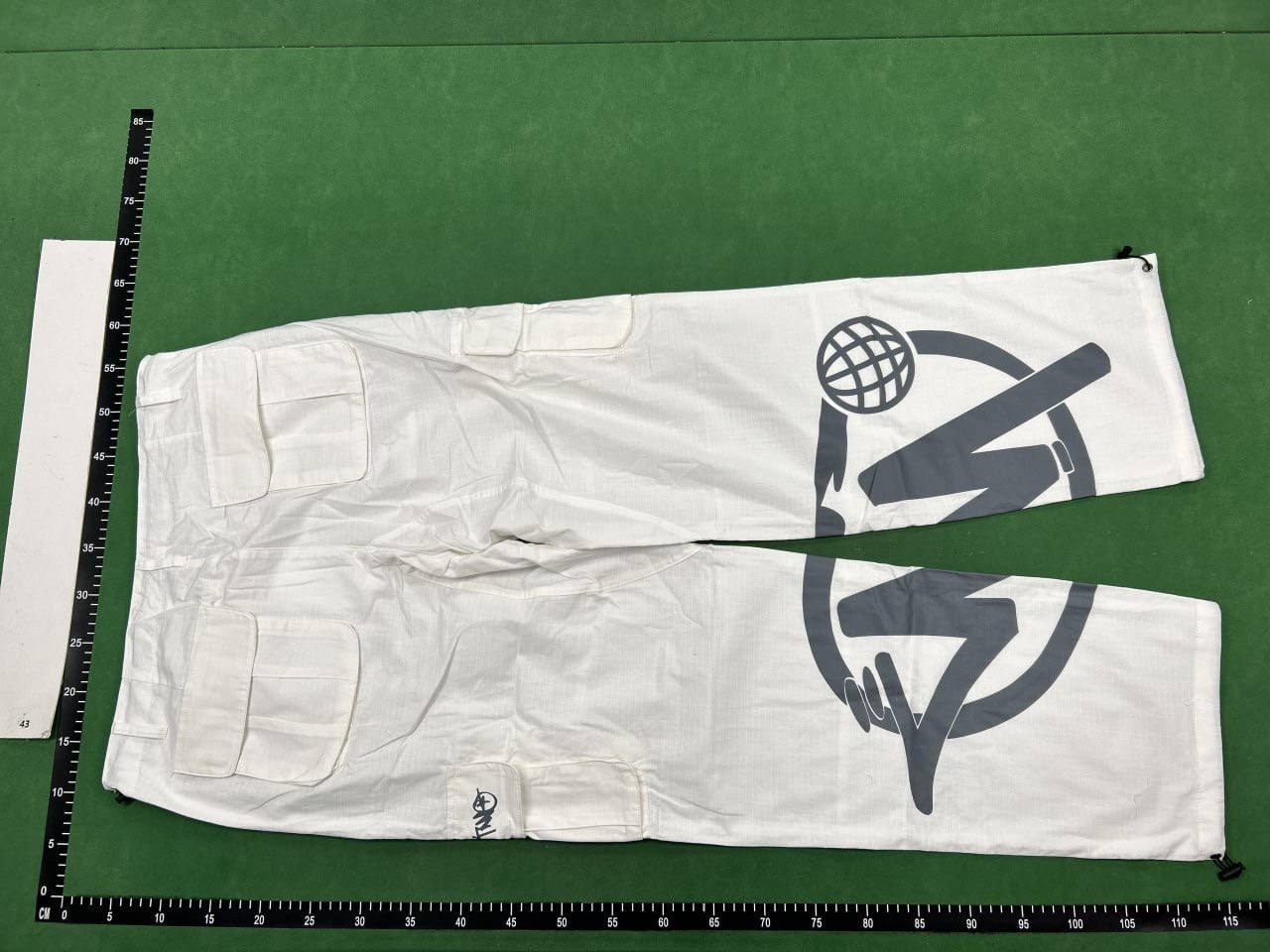  Minus Two Cargos - 5