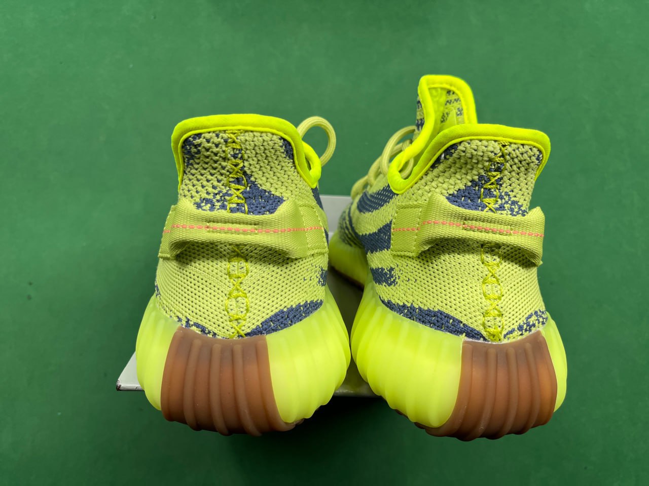 GD-YEEZY350 - 4