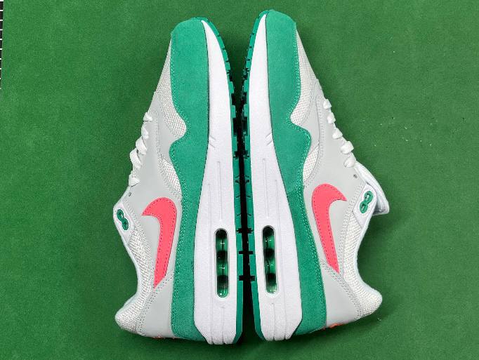 NiKe Air Max - 3