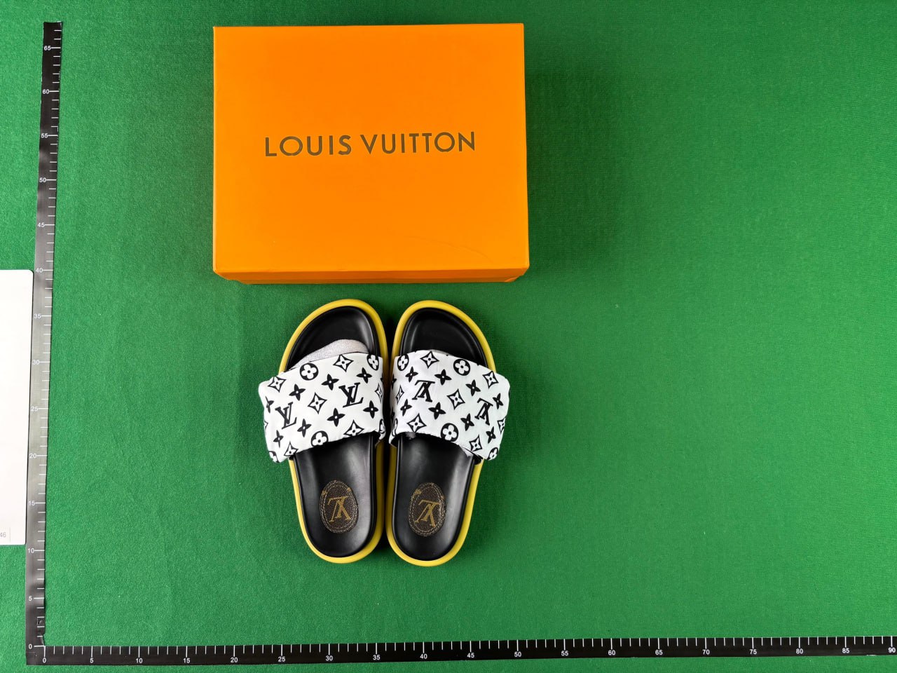 Louis Vuitton Slippers - 3