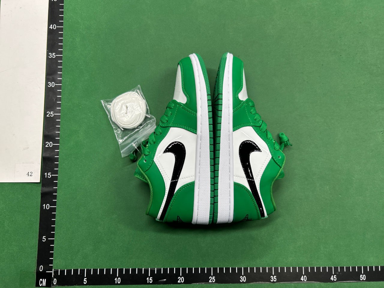 Air Jordan 1 Low OG - 2