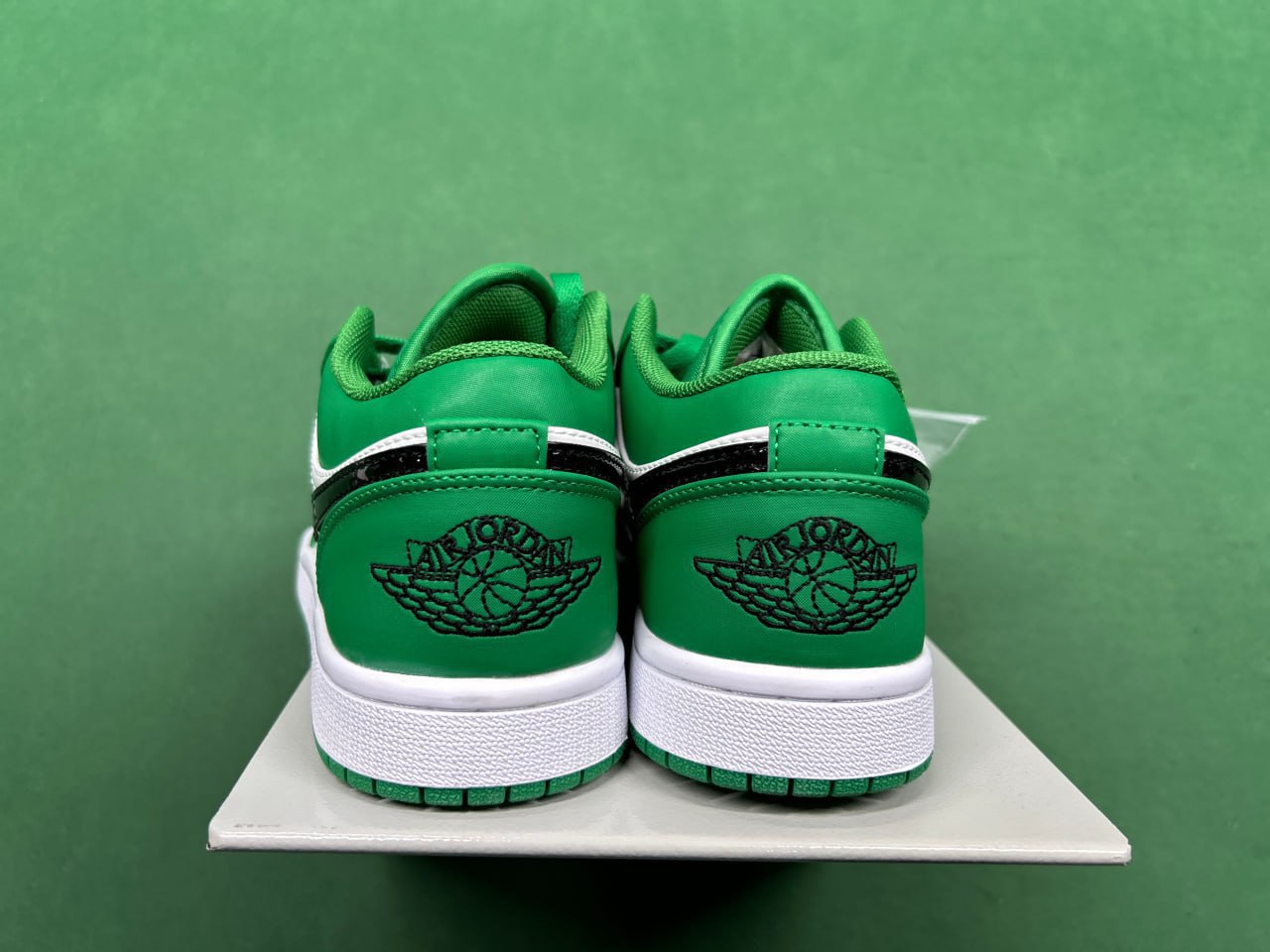 Air Jordan 1 Low OG - 4