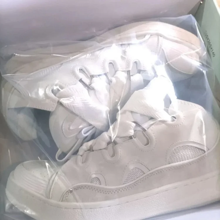  Lanvin Curb