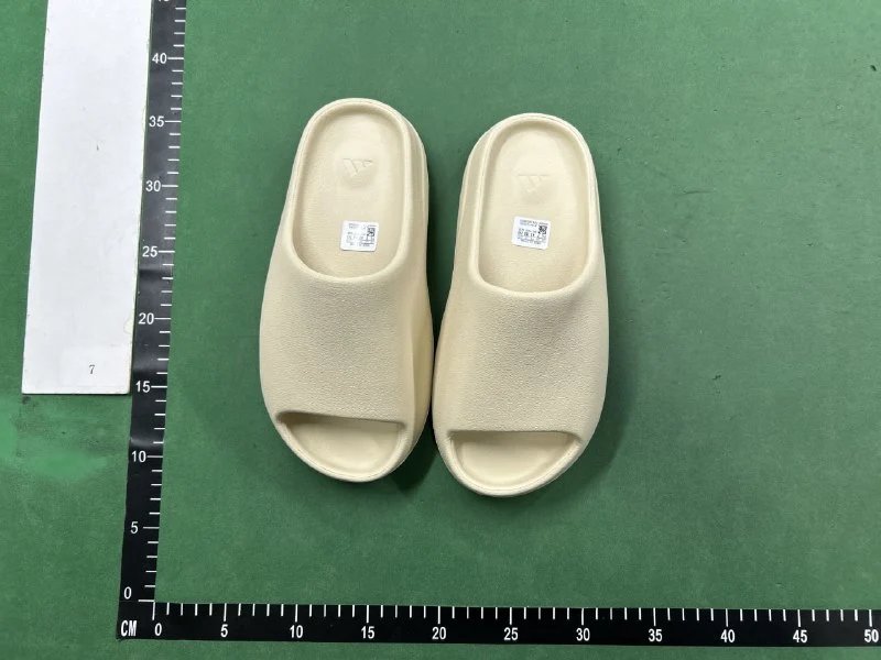 YEEZY Slippers ( 10 + styles) - 4