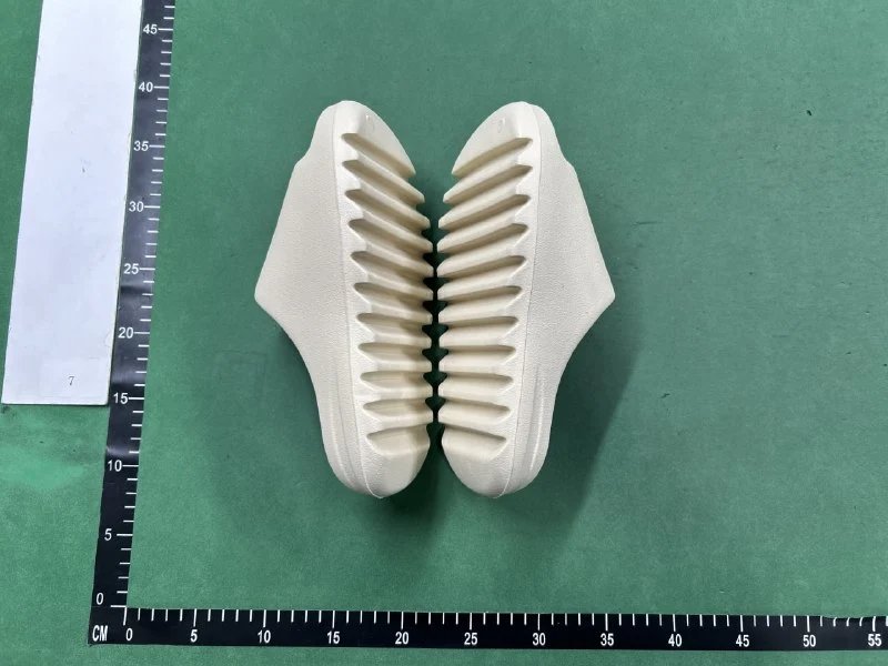 YEEZY Slippers ( 10 + styles) - 3