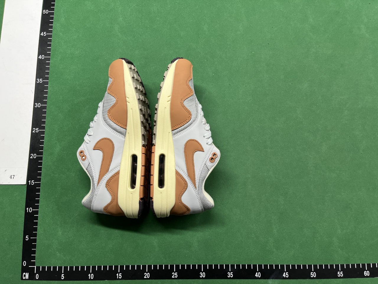 Nike Air Max  - 4
