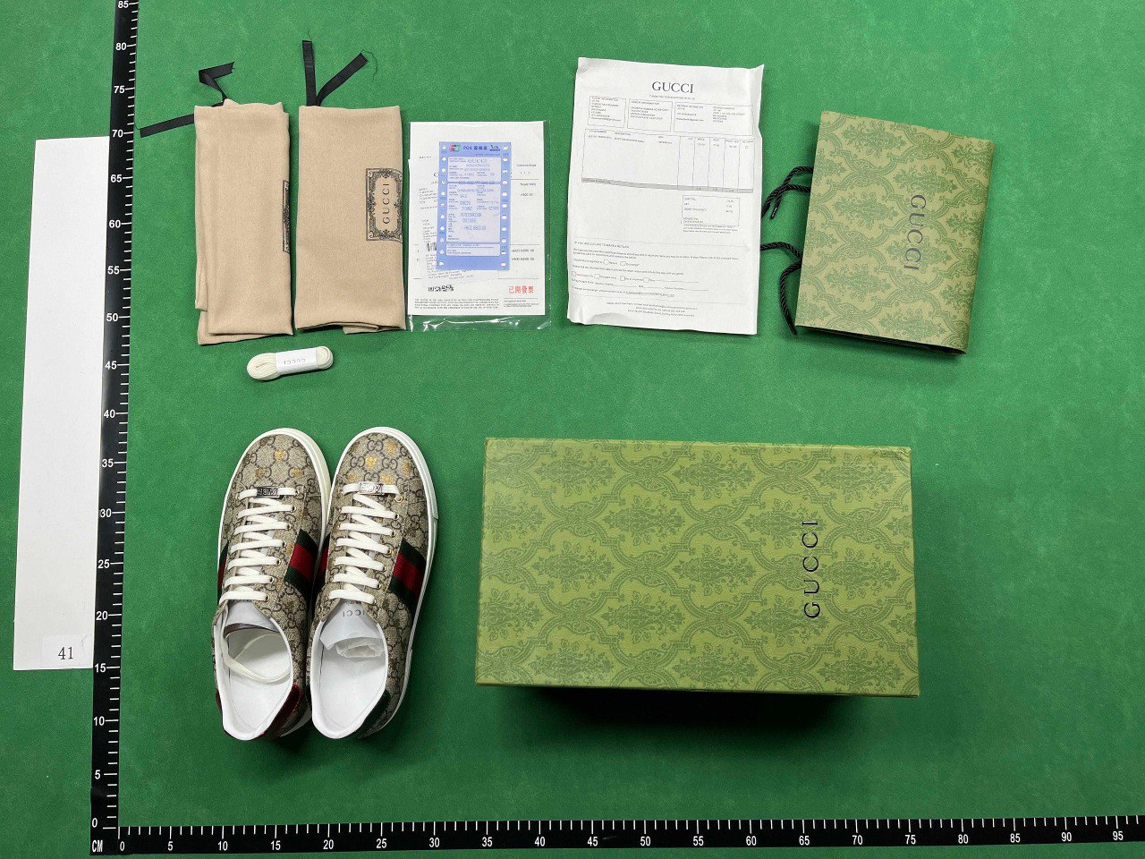Gucci                                                                                                       - 5
