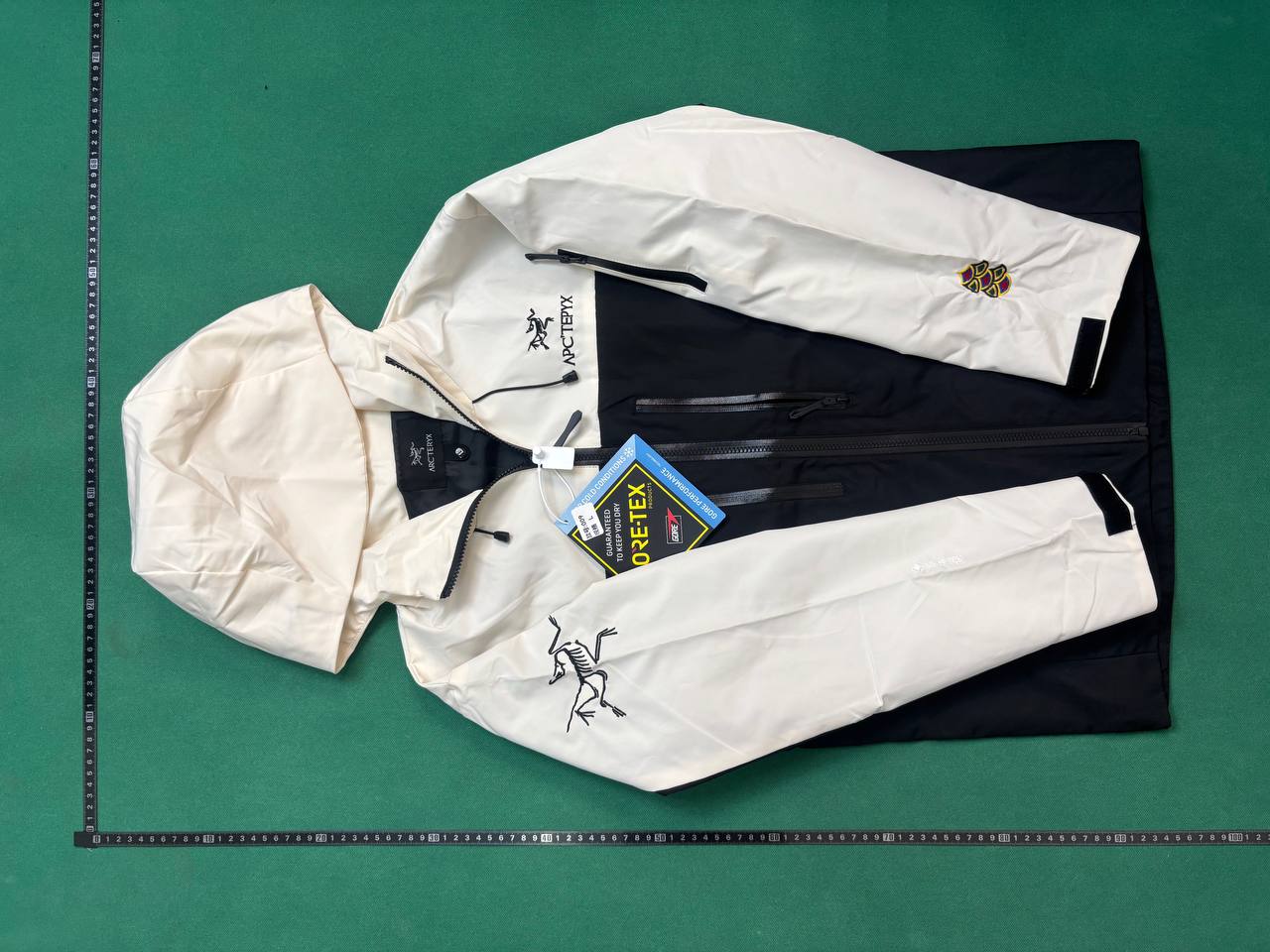 ARC'TERYX Jackets - 3
