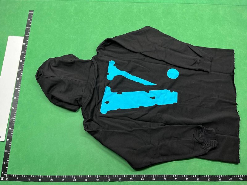 VLONE Hoodie                                                                                      - 2