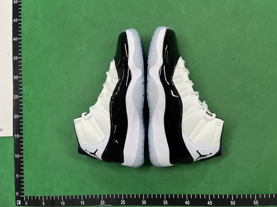  AJ11 - 4