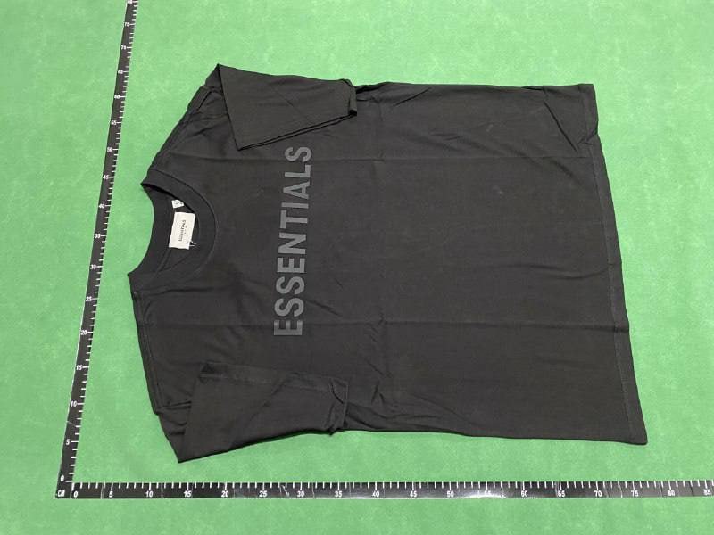Essentials T-shirt  (40 CP) - 3