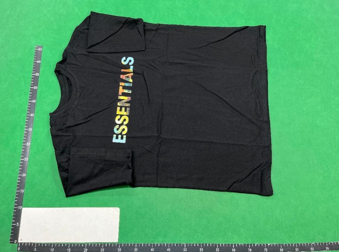 Essentials T-shirt  (40 CP) - 4