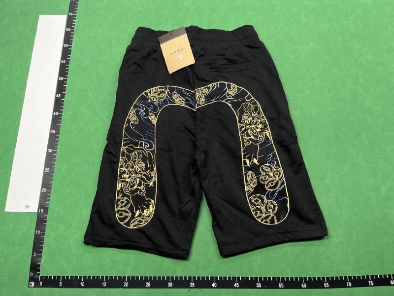 Evisu shorts  (40 CP) - 4