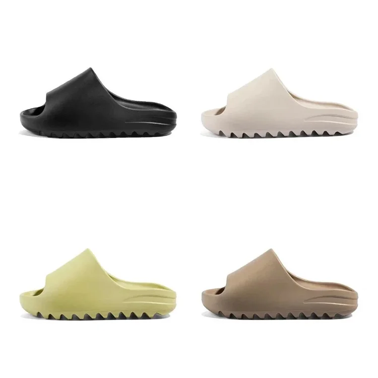  Yeezy Slippers