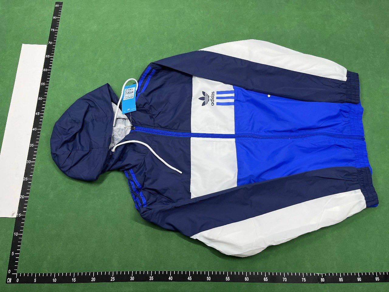 Adidas Sportswear - 4