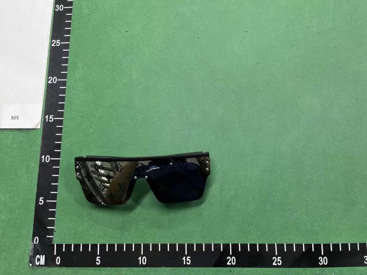  Louis Vuitton sunglasses - 4