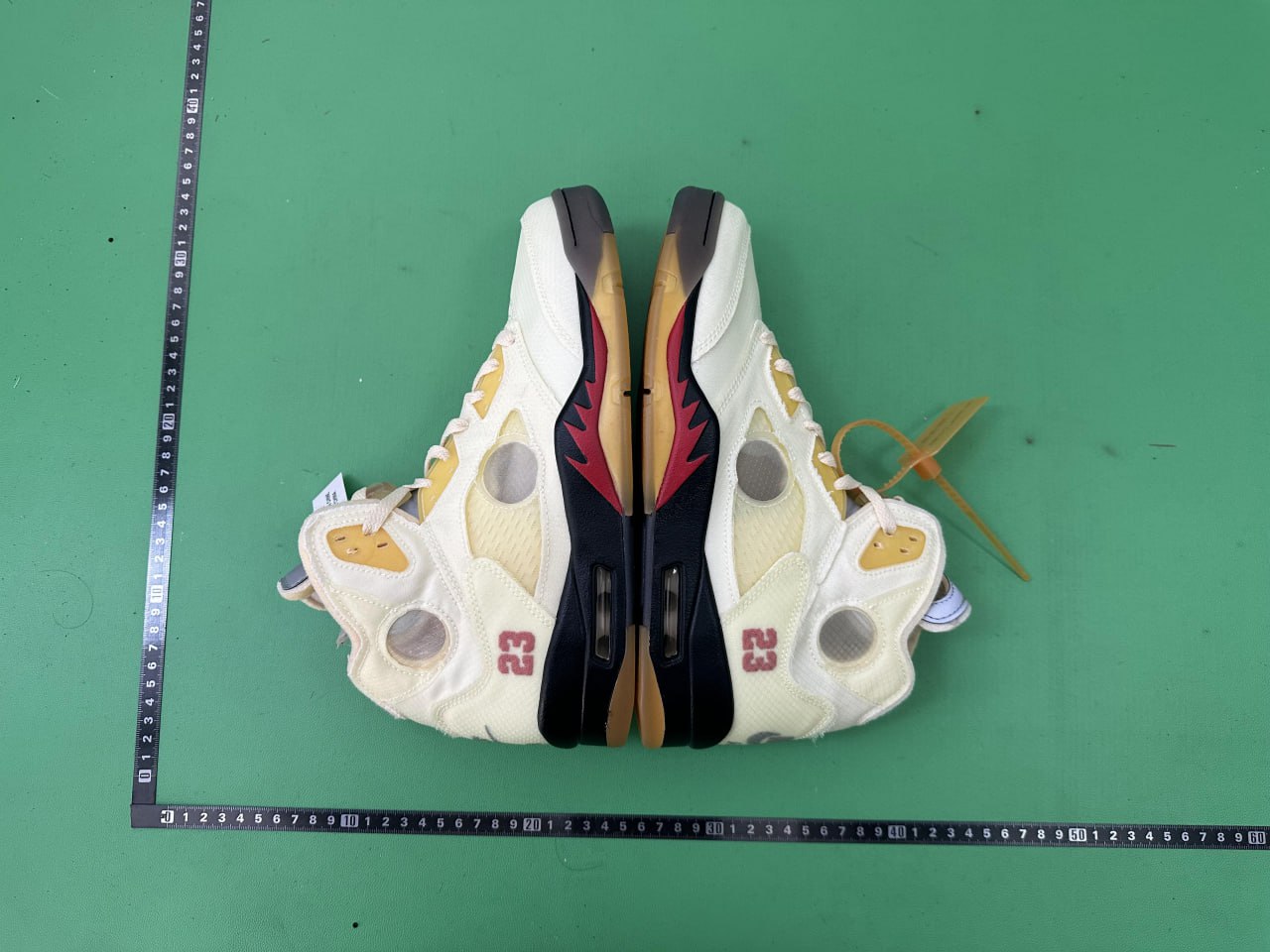 Jordan 5 - 4