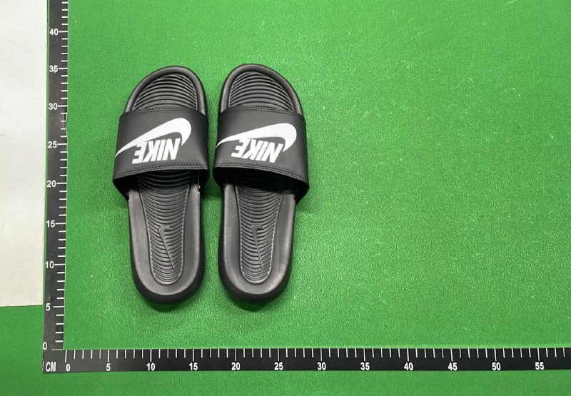 Nike slippers - 5