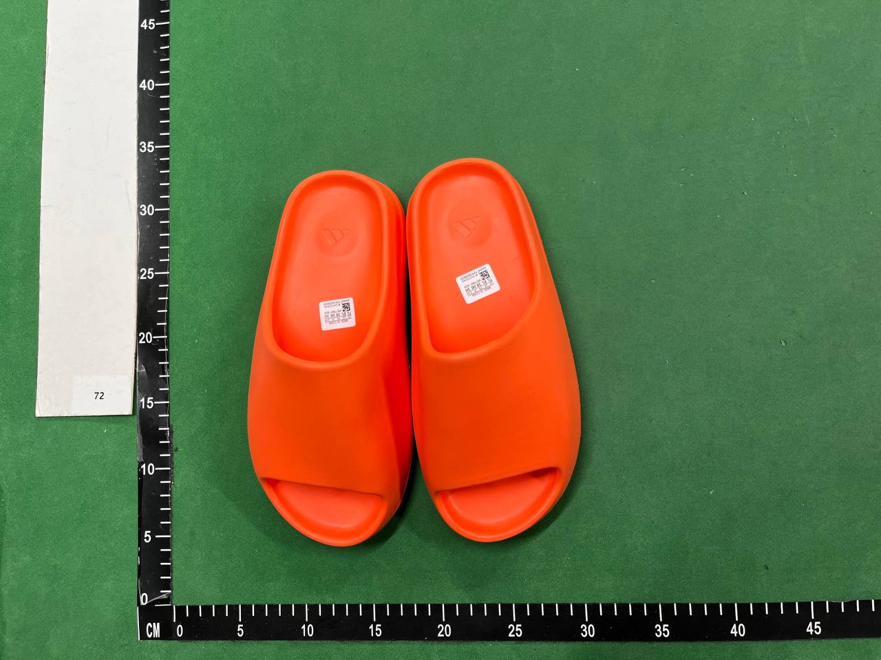 Yeezy Slide - 4