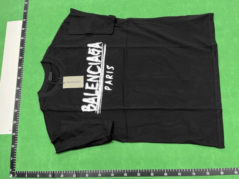 Balenciaga T-shirt  - 5