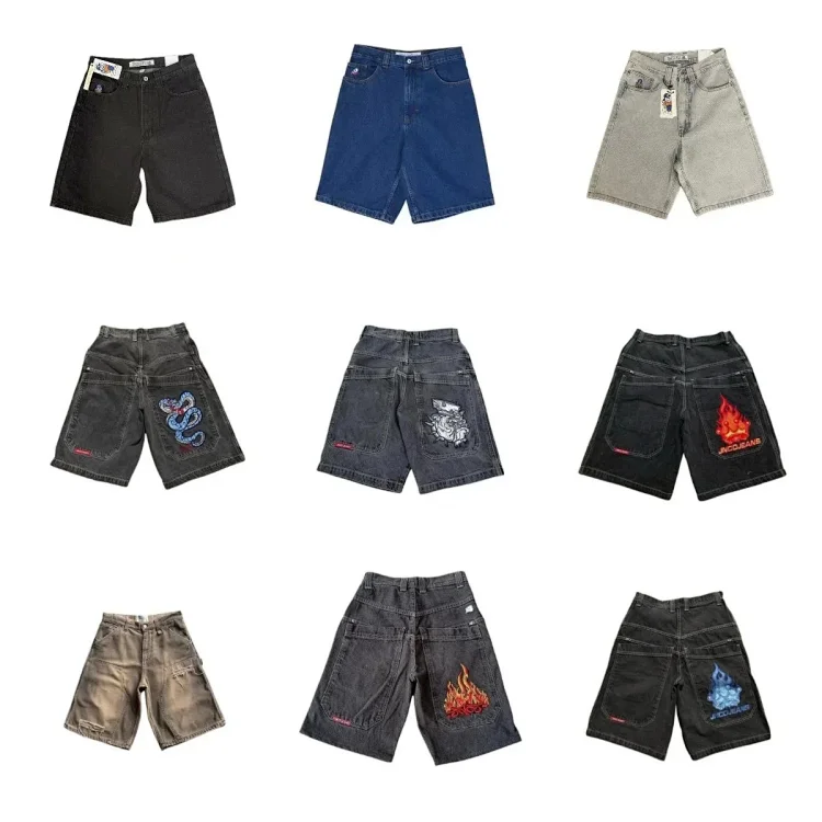 Jnco shorts  (40 CP)