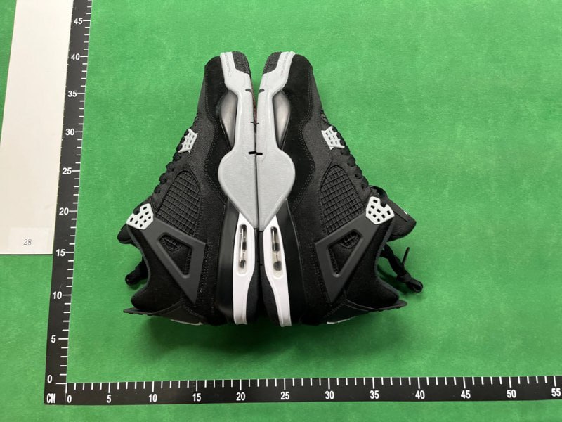  Air Jordan 4  (26 CP) - 3