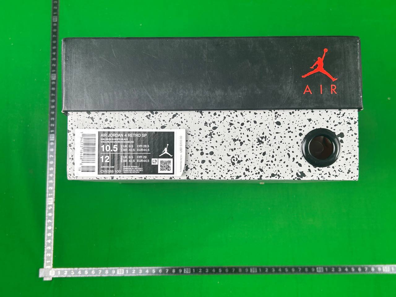 AJ 4 - 4