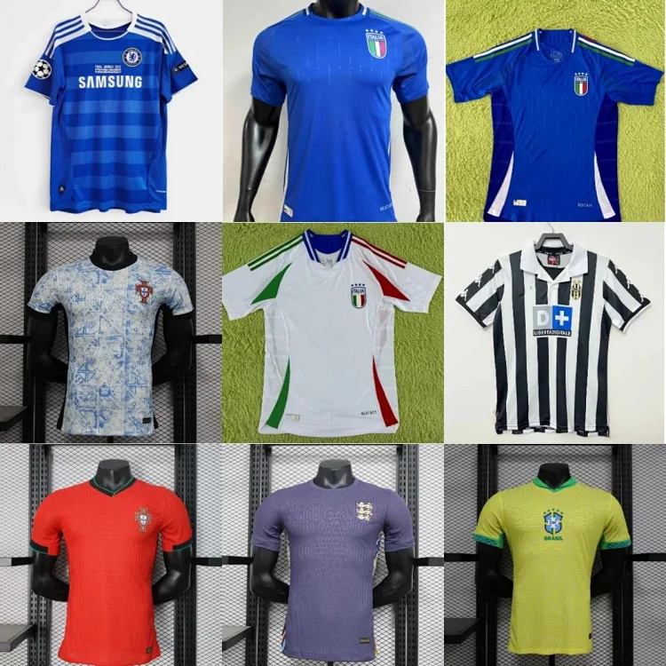 Football jersey  (40 CP)