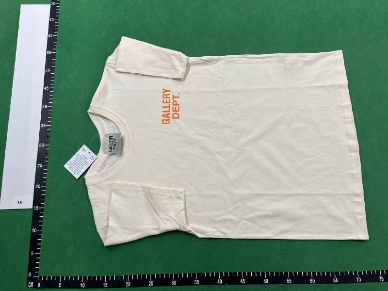 Gallery dept T-shirt  (40 CP) - 2