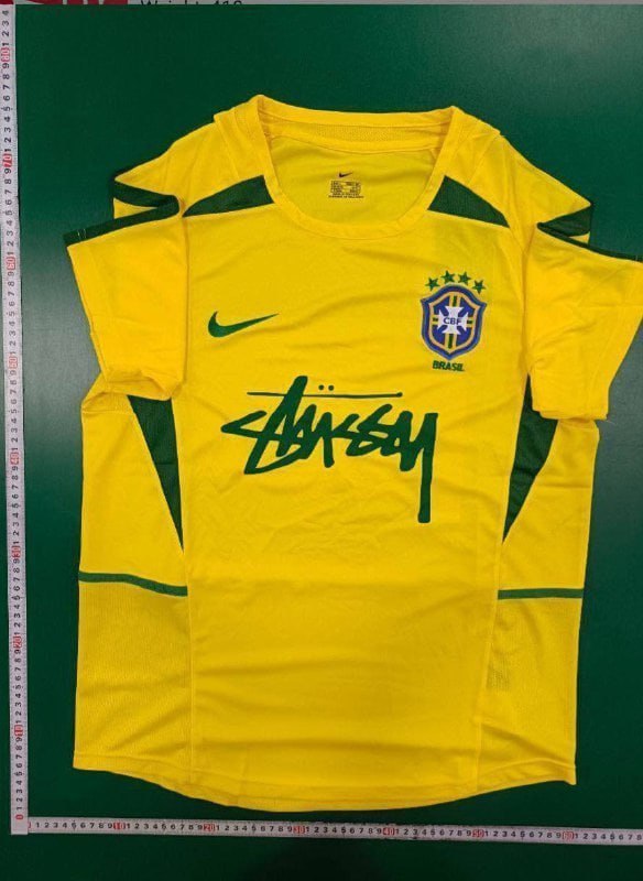  Football stussy T-shirt  (40 CP) - 3