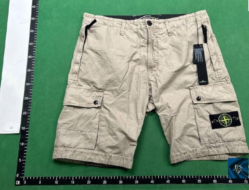 Stone island shorts  (30 CP) - 3
