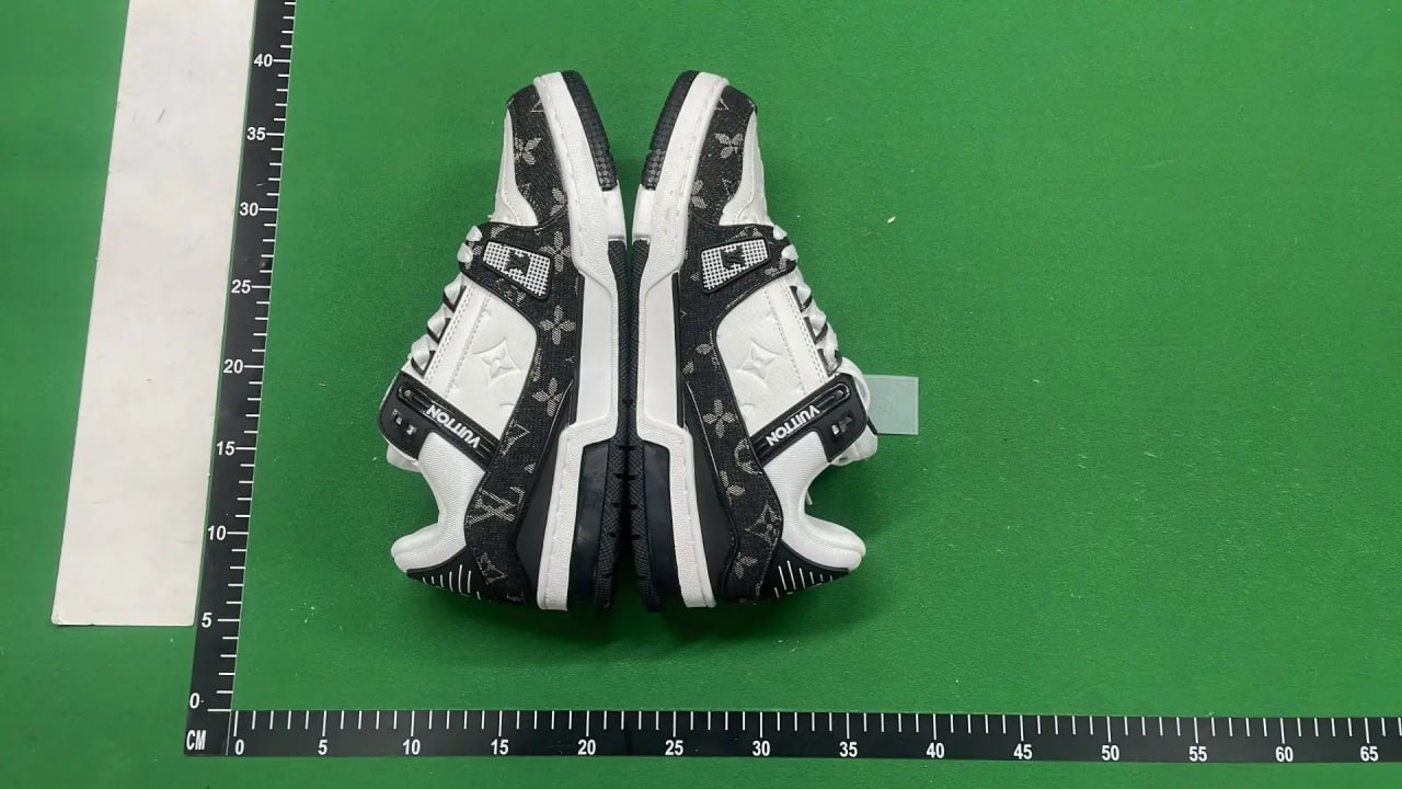 Louis Vuitton shoes  (40 CP) - 2