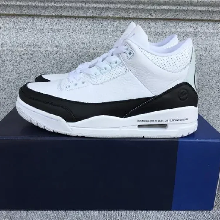   NIKE AIR JORDAN 3