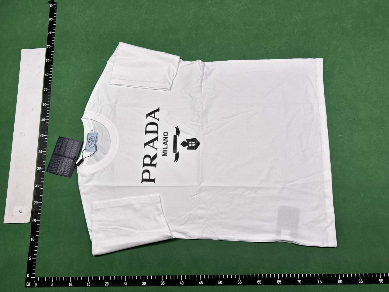 Prada T-shirt  (37 CP) - 4