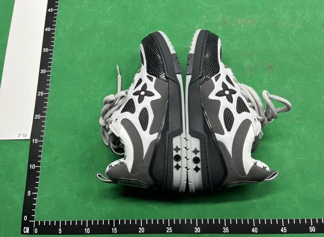 LOUIS VUITTON SKATE - 3
