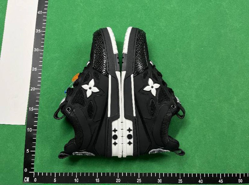 LOUIS VUITTON SKATE - 5