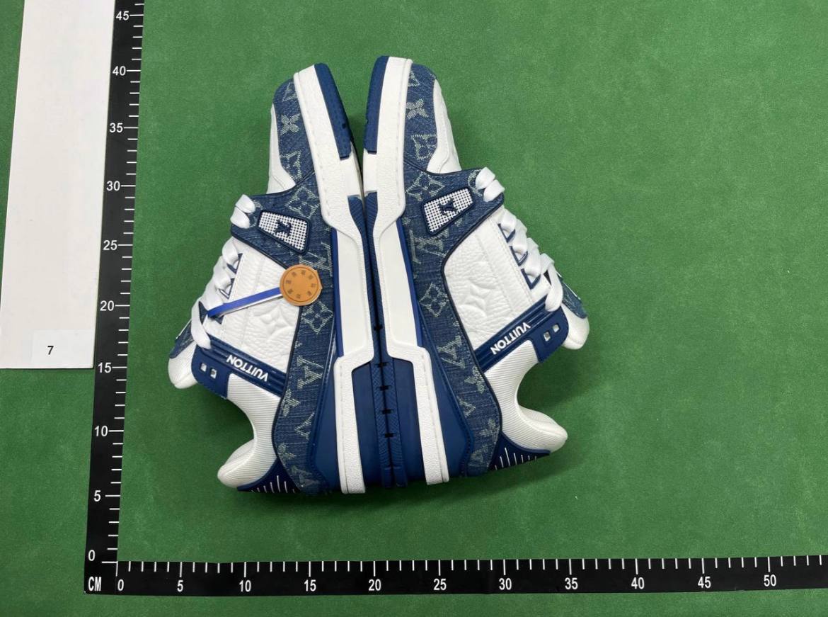  LV - 4