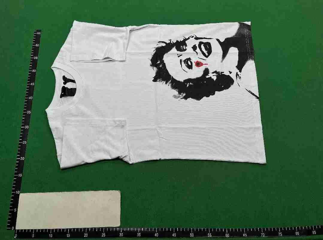  Vlone tee  (40 CP) - 5