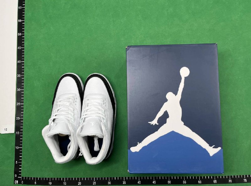 NIKE AIR JORDAN 3 - 5