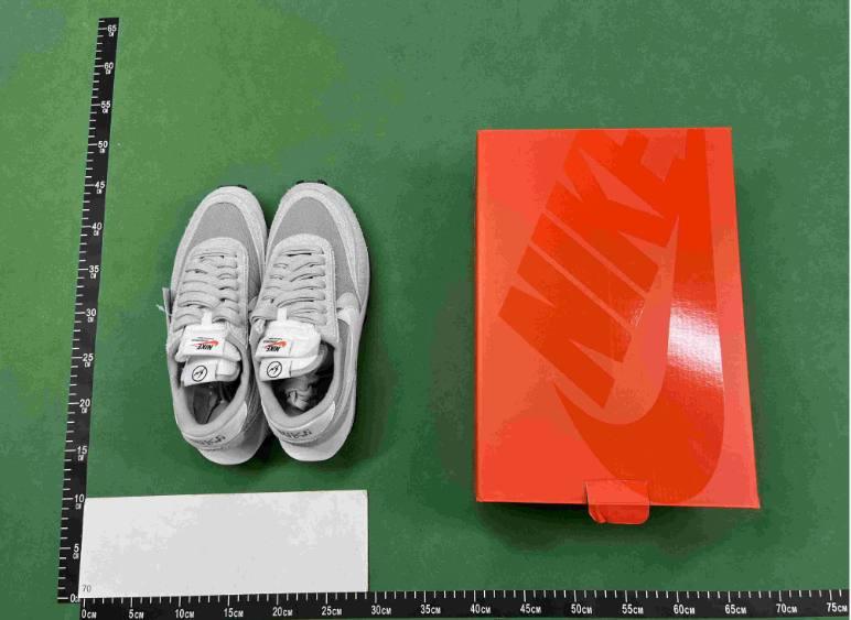 Sacai x Nike Waffle  - 5