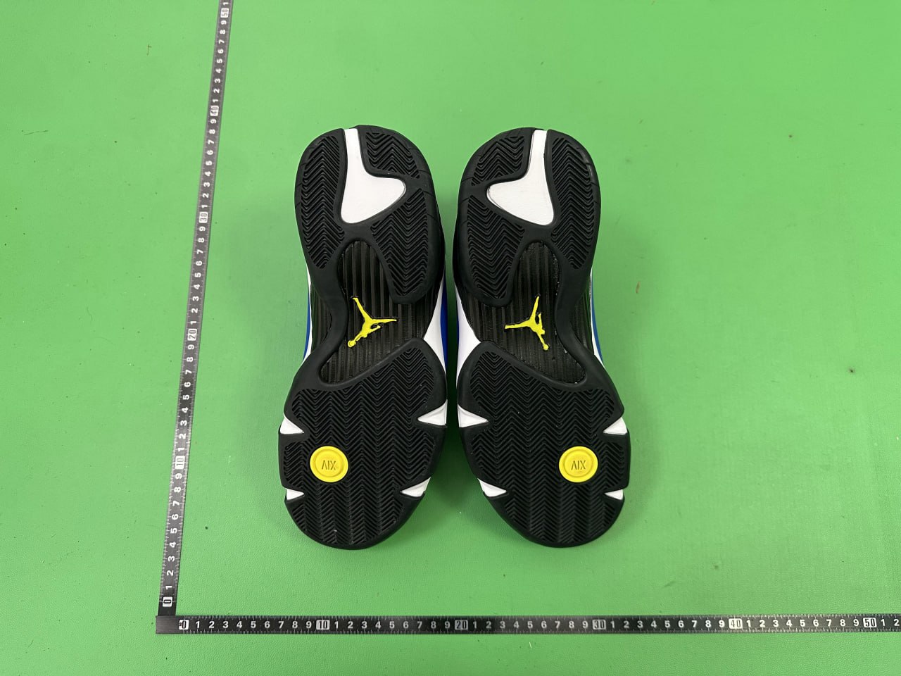 NIKE AIR JORDAN 14 - 3