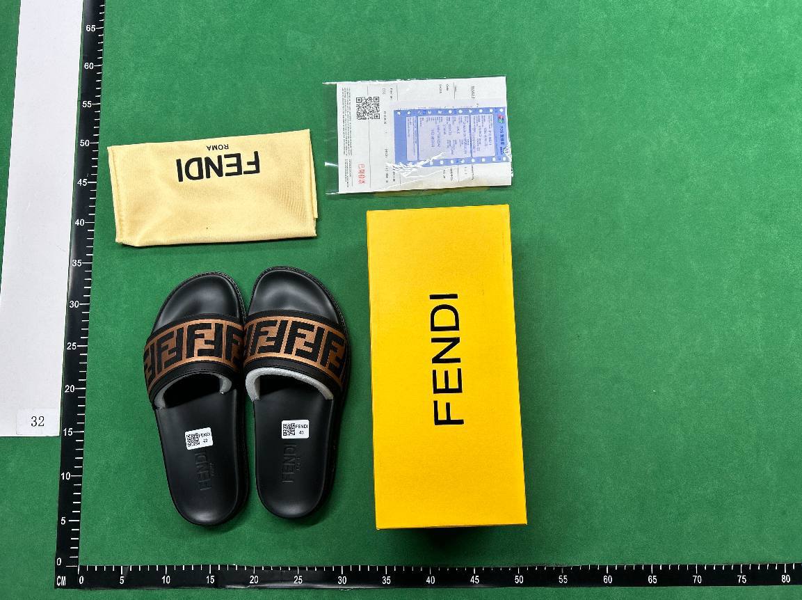 Fendi Slides - 2