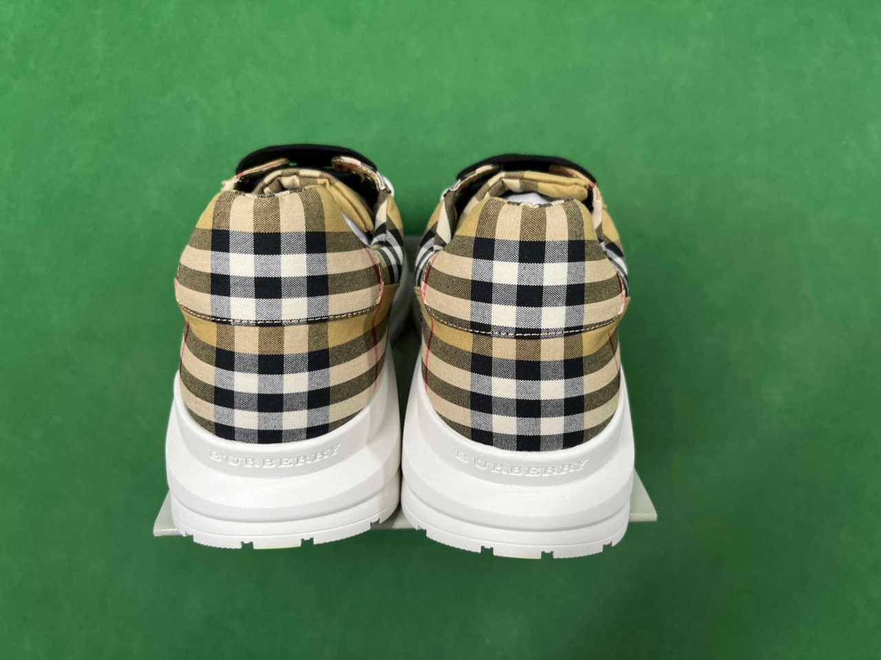 BURBERRY Sneakers - 3