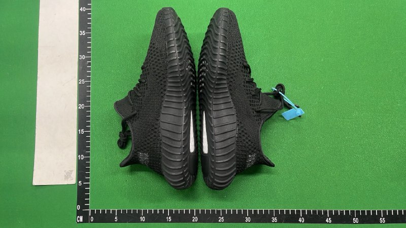 YEEZY 350 - 4